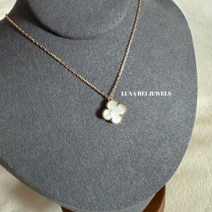 18K Pure Gold Clover Flower Necklace